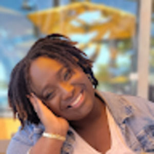 Meet your Posher, Latoya